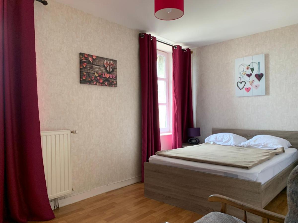 Auberge De La Tour Freycenet-la-Tour エクステリア 写真