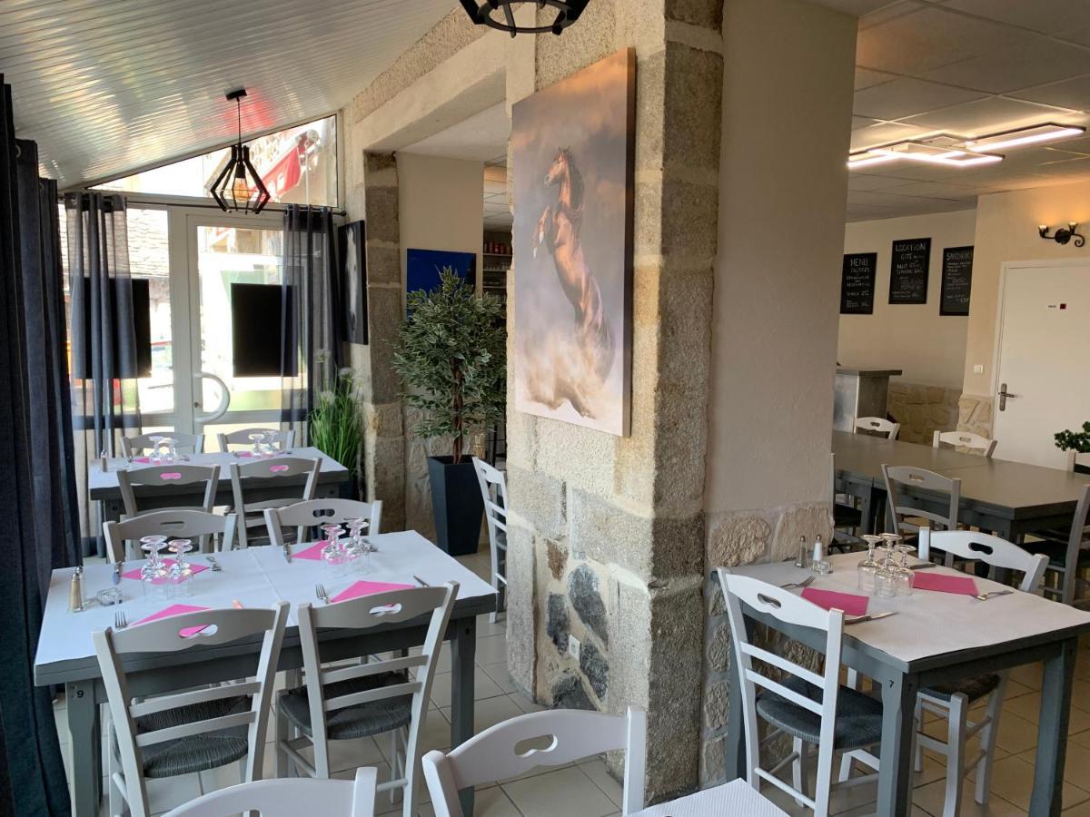 Auberge De La Tour Freycenet-la-Tour エクステリア 写真